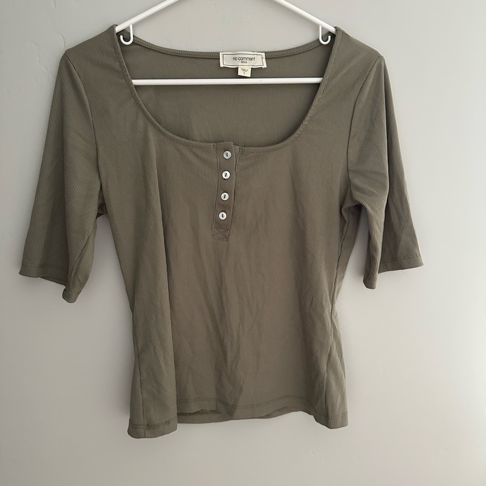 Short sleeve top